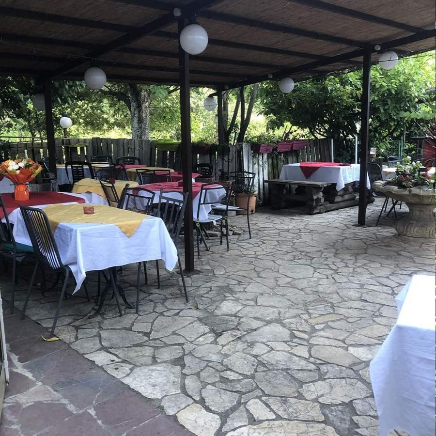 Domaine Du Berange Hotel Saint-Geniès-des-Mourgues Buitenkant foto